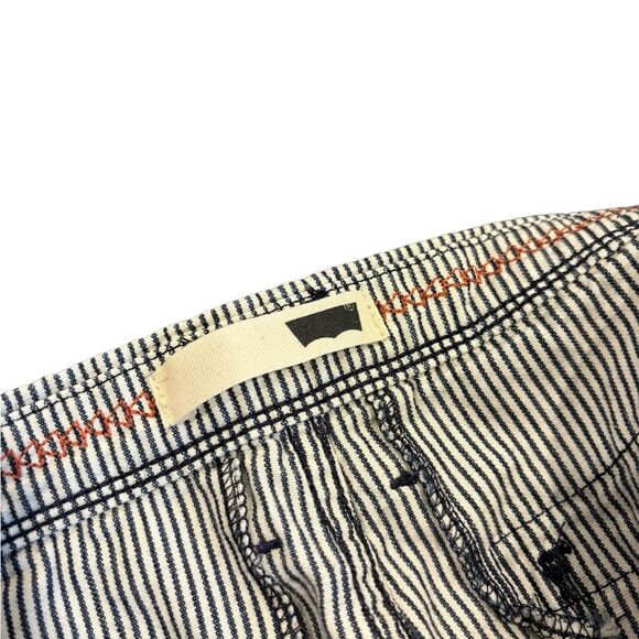 Levi's striped high rise cuffed shorts - size 32 - Picture 4 of 4
